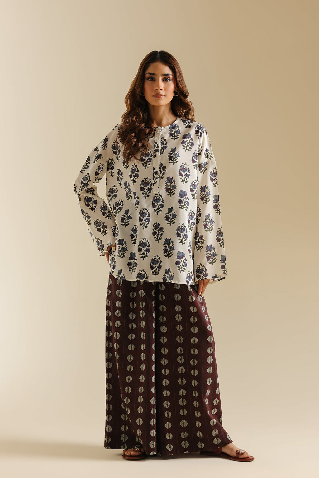 Ruhani Printed Kurti With Straight Pants